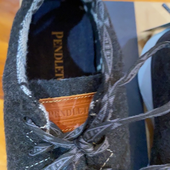 NWT Pendleton charcoal wool sneakers - Picture 2 of 7